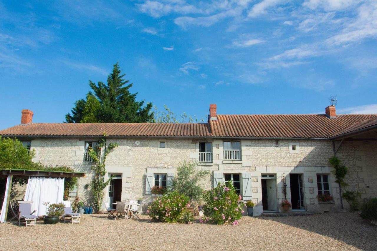 Le Clos Des Fayes Berthegon Exterior foto