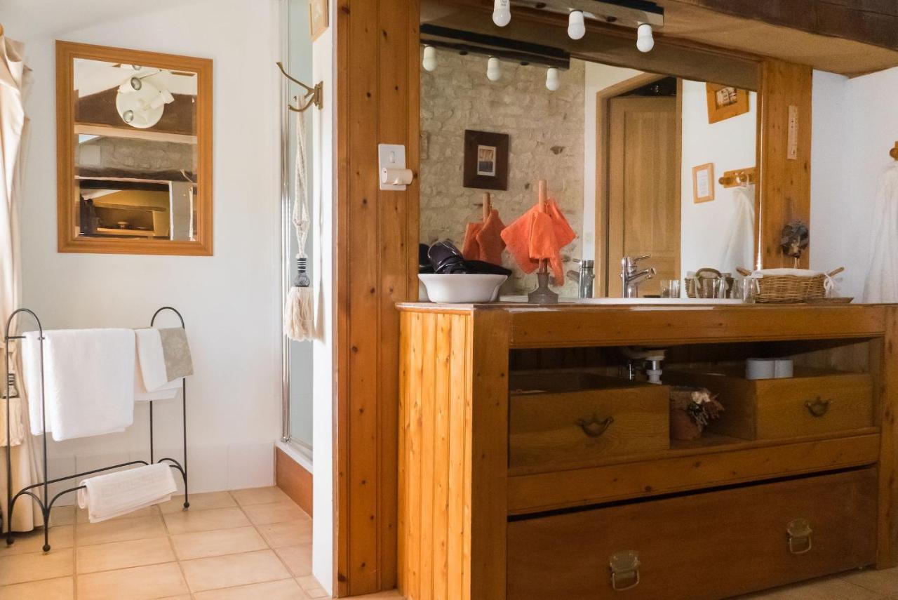 Le Clos Des Fayes Berthegon Exterior foto