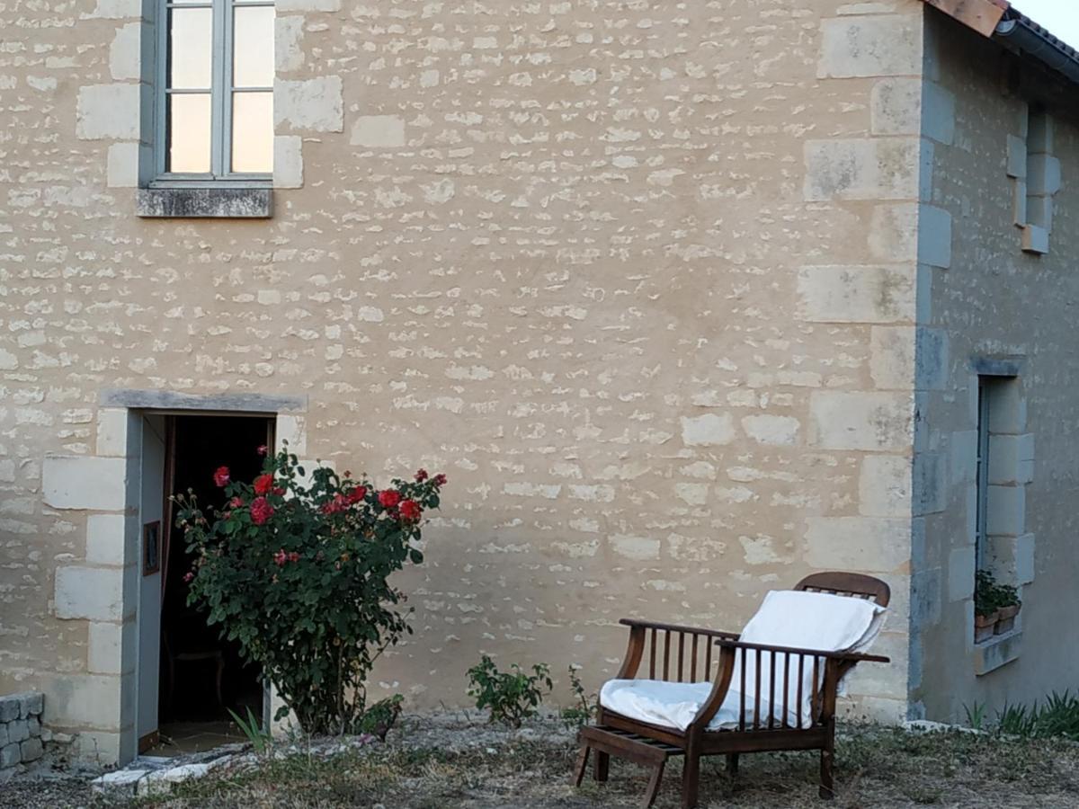 Le Clos Des Fayes Berthegon Exterior foto