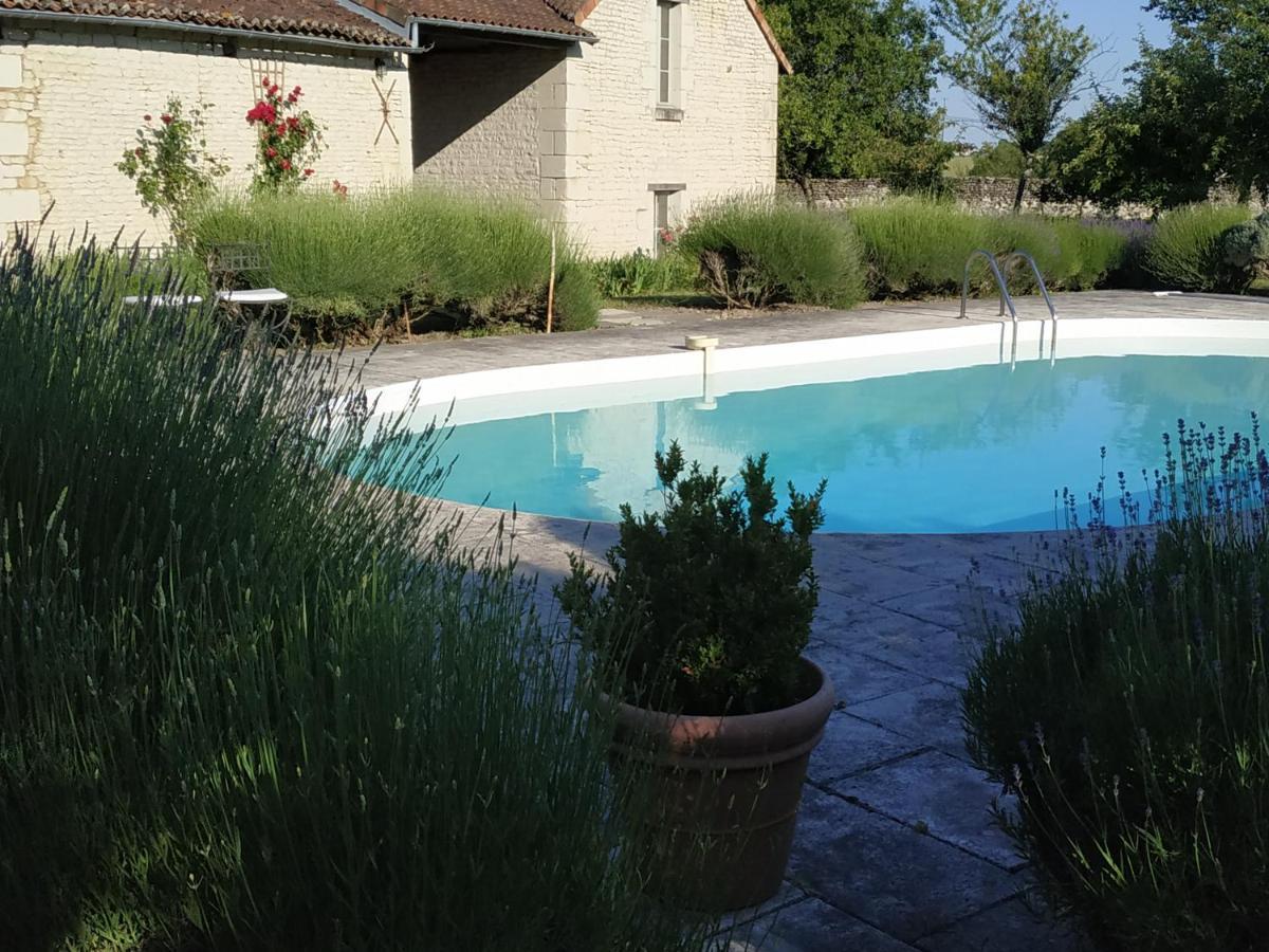 Le Clos Des Fayes Berthegon Exterior foto