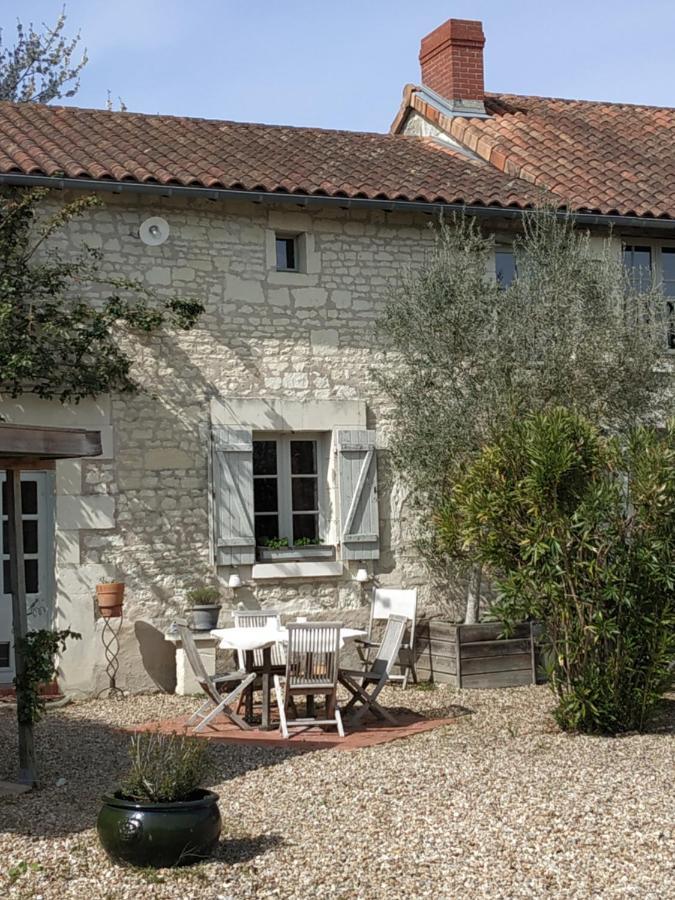 Le Clos Des Fayes Berthegon Exterior foto