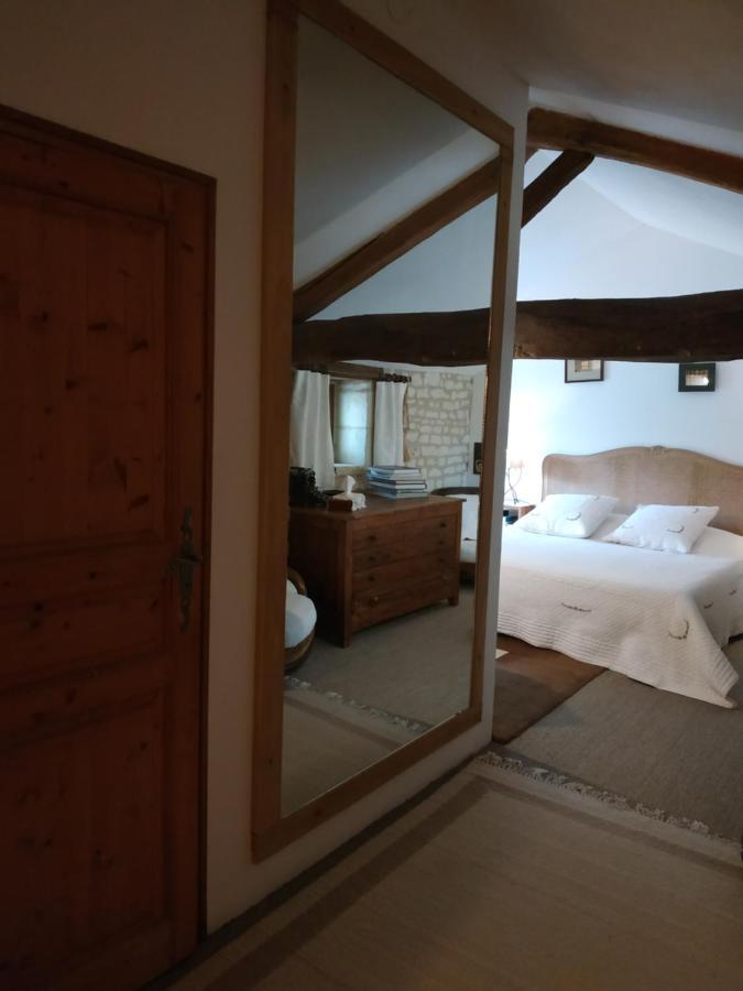 Le Clos Des Fayes Berthegon Exterior foto
